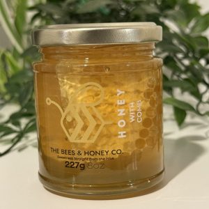 8oz cut comb in jar of honey